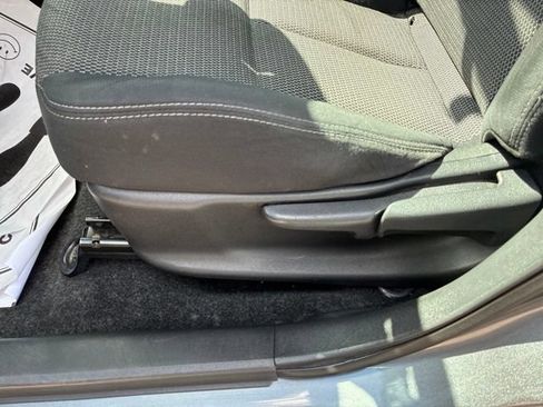 Used 2016 Nissan Versa SV FWD image 12