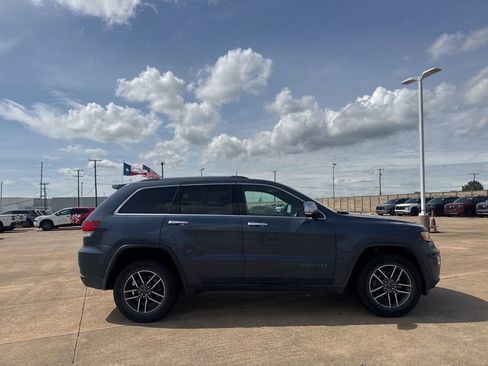 Used 2020 Jeep Grand Cherokee Limited AWD/4WD image 25