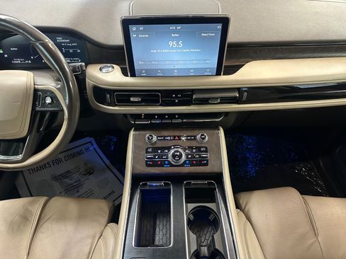 Used 2020 Lincoln Aviator Reserve w/ Equipment Group 201A AWD/4WD image 22