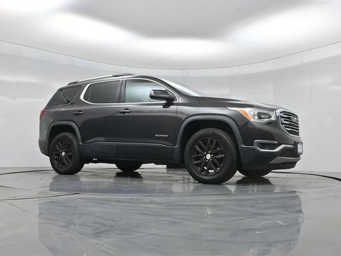 Used 2018 GMC Acadia SLT FWD image 2