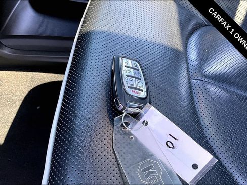 Used 2025 Chrysler Pacifica Limited FWD image 35