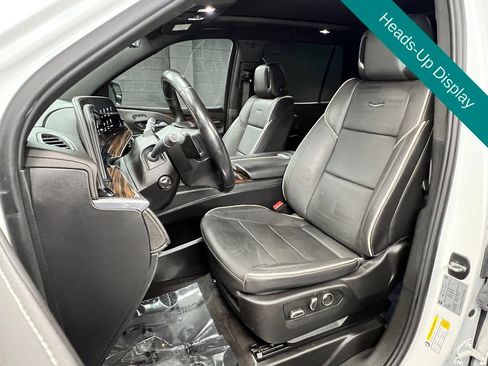 Used 2024 Cadillac Escalade Premium Luxury AWD/4WD image 7
