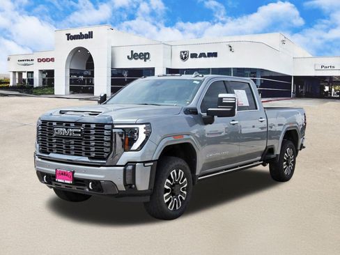 Used 2024 GMC Sierra 2500 Denali Ultimate w/ Max Trailering Package AWD/4WD image 3