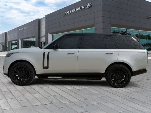 Used 2026 Land Rover Range Rover Long Wheelbase SE AWD/4WD image 2