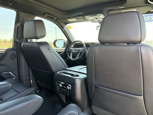 Used 2024 GMC Yukon Denali w/ Max Trailering Package AWD/4WD image 17