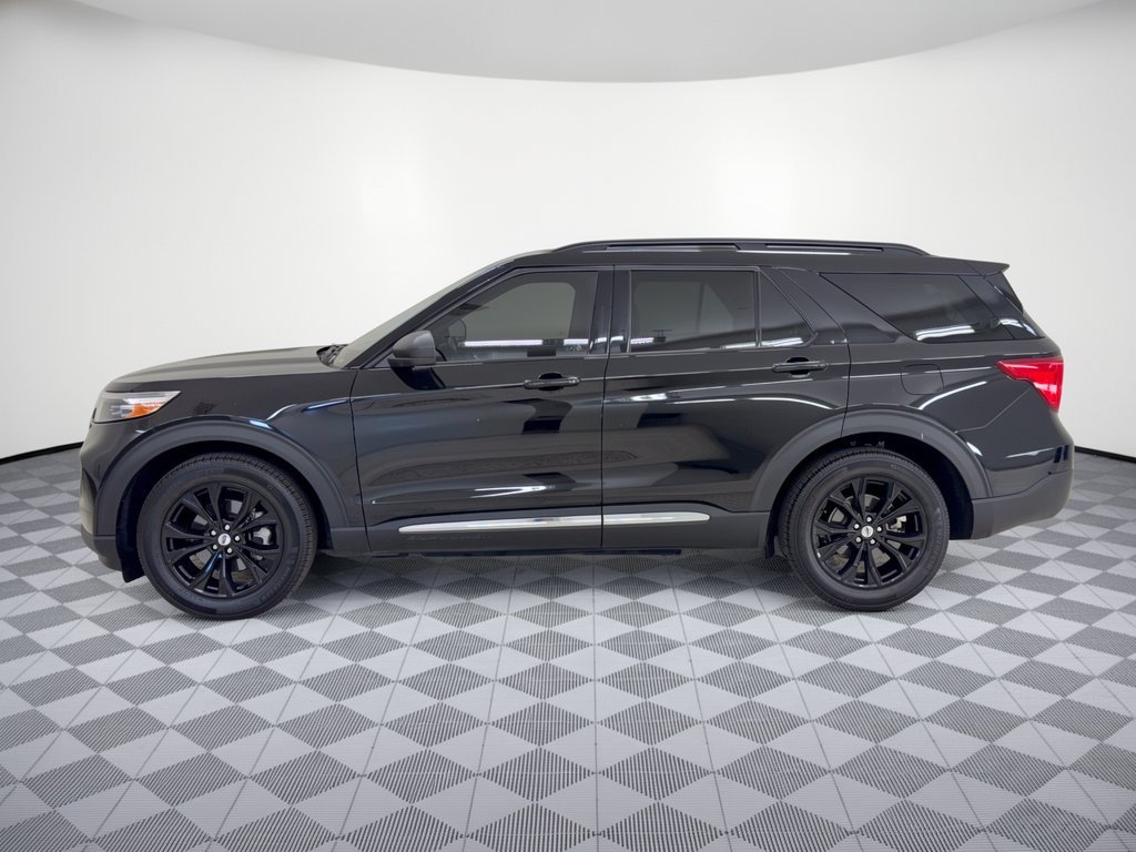 Certified 2023 Ford Explorer XLT w/ Equipment Group 202A RWD image 2