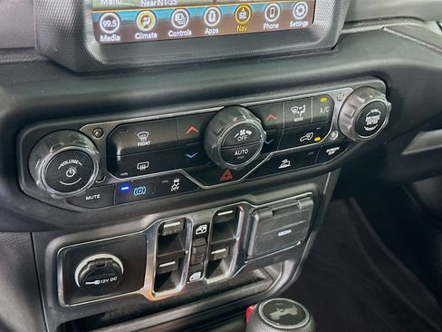Used 2023 Jeep Wrangler Unlimited w/ 8.4" Radio Group AWD/4WD image 23