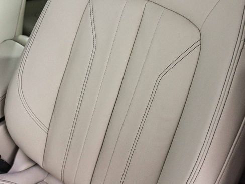 Used 2022 Audi Q5 2.0T Premium Plus w/ Premium Plus Package image 25