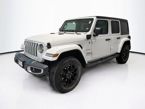Used 2023 Jeep Wrangler Unlimited Sahara w/ Cold Weather Group image 3