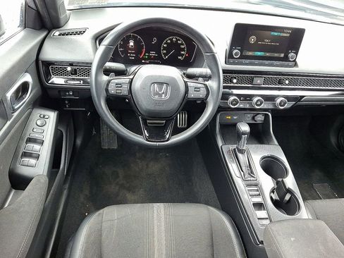 Used 2023 Honda Civic Sport image 2