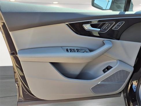 Used 2024 Audi Q7 2.0T Premium Plus image 16