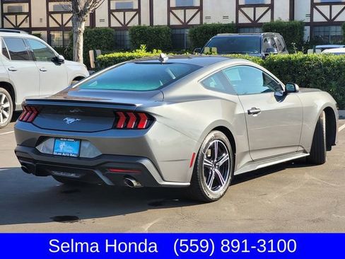 Used 2025 Ford Mustang Premium image 5