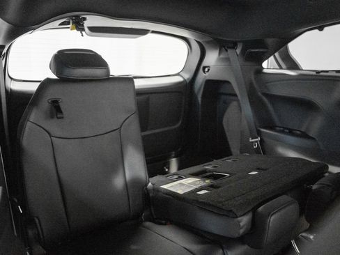 New 2026 Toyota Sienna XLE Woodland Edition AWD/4WD image 36