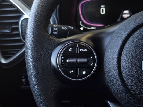 Used 2024 Kia Soul LX w/ Option Group 015 image 20