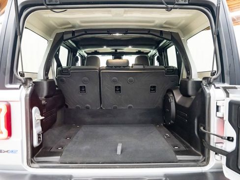 Used 2024 Jeep Wrangler Unlimited image 8