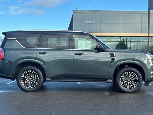New 2026 Nissan Armada Platinum image 3
