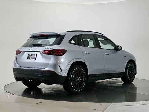 New 2026 Mercedes-Benz GLA 35 AMG 4MATIC image 3