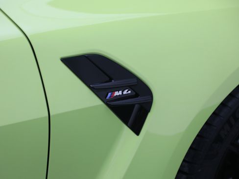 Used 2025 BMW M4 Coupe w/ M Carbon Exterior Package image 31