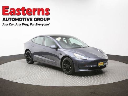 Used 2023 Tesla Model 3 Standard Range image 45
