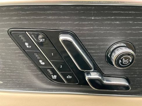 Used 2026 Cadillac Lyriq Signature Luxury w/ Nappa Leather Package AWD/4WD image 15