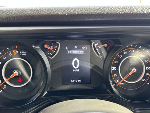 Used 2025 Jeep Gladiator Sport image 20