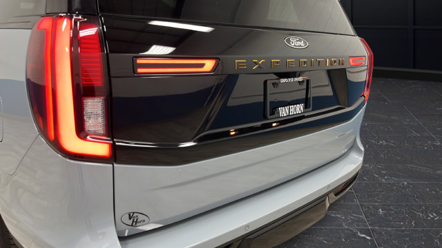 Used 2025 Ford Expedition Tremor AWD/4WD image 44
