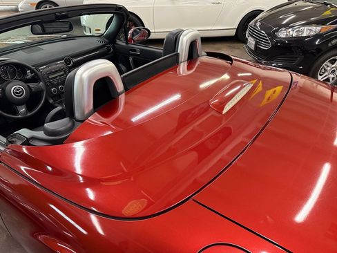 Used 2013 MAZDA MX-5 Miata Grand Touring w/ Premium Pkg RWD image 9