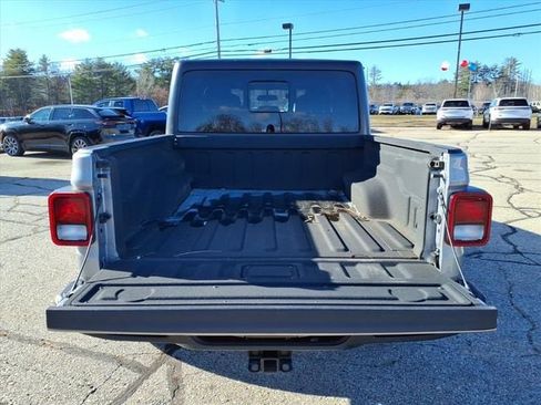 Used 2021 Jeep Gladiator Sport image 5