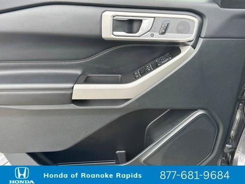 Used 2023 Ford Explorer Limited image 25