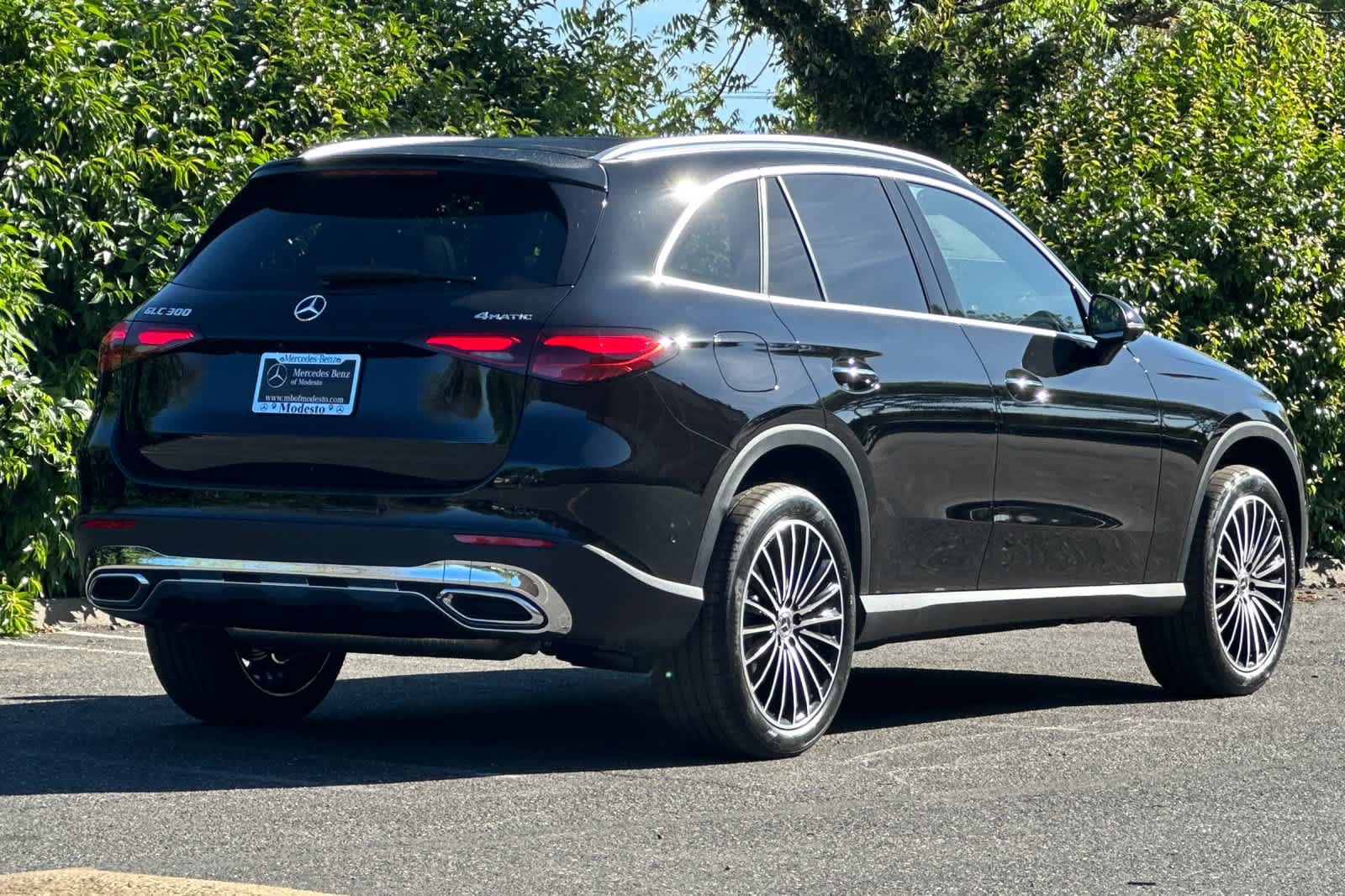 Certified 2026 Mercedes-Benz GLC 300 4MATIC image 3