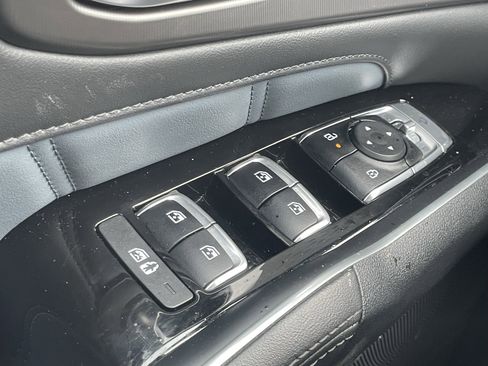 Certified 2025 Kia Sorento SX Prestige image 17