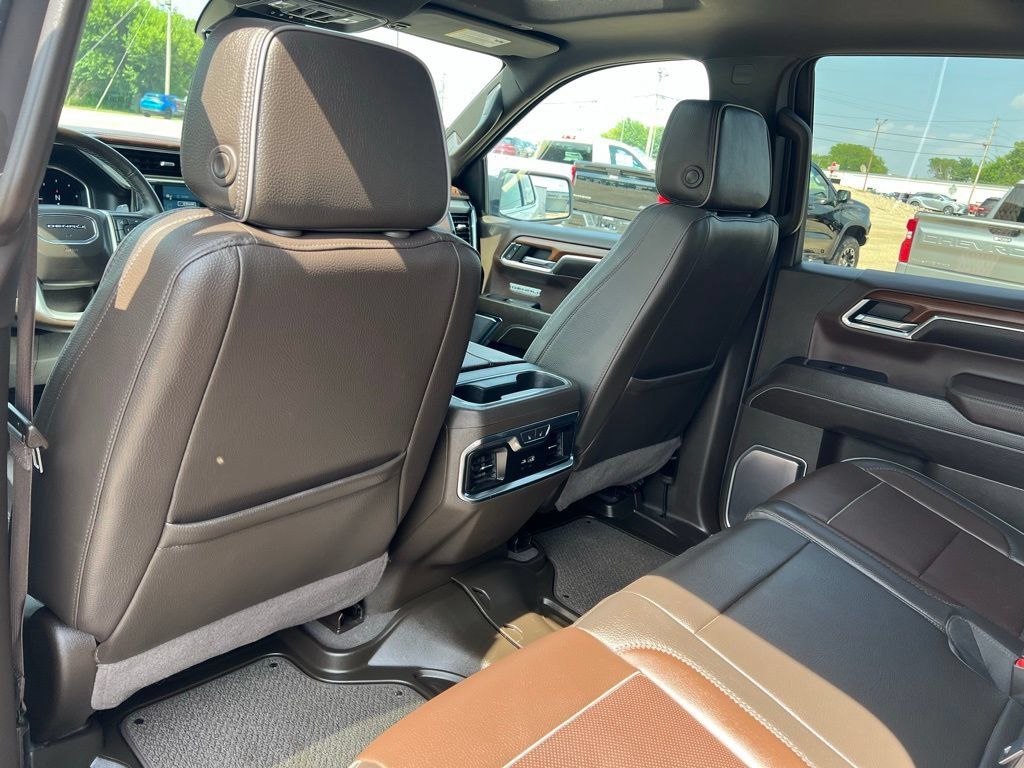 Used 2023 GMC Sierra 1500 Denali w/ Denali Reserve Package AWD/4WD image 32