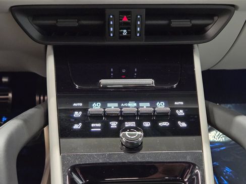 Certified 2025 Porsche Cayenne GTS image 24