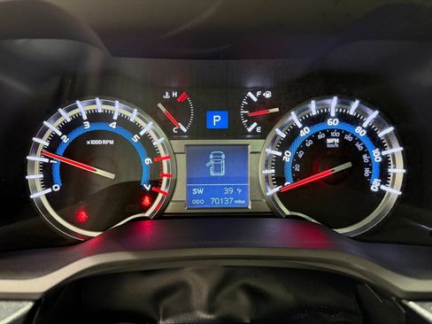 Used 2018 Toyota 4Runner TRD Off-Road Premium image 20