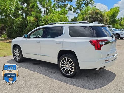 Certified 2023 GMC Acadia Denali w/ Denali Technology Package FWD image 3