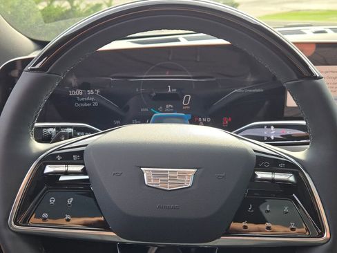 New 2026 Cadillac Lyriq Premium Luxury w/ LPO, Floor Liner Package image 31