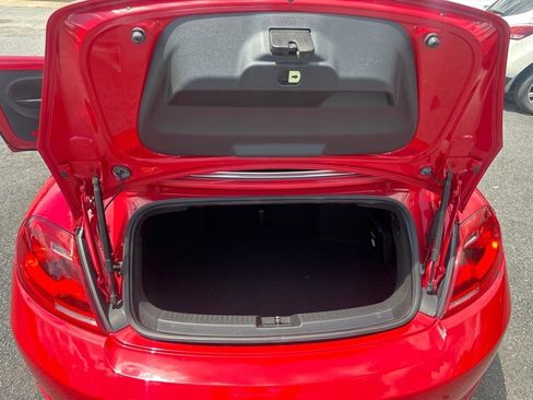 Used 2014 Volkswagen Beetle 1.8T FWD image 31