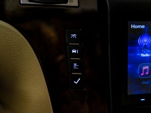 Used 2014 Cadillac Escalade Premium image 20