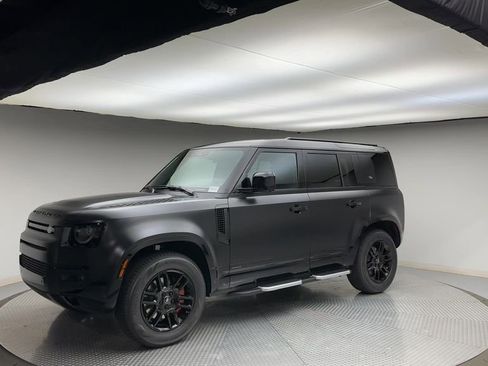 Used 2024 Land Rover Defender 110 X image 4