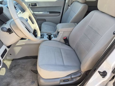 Used 2011 Ford Escape XLT w/ 202A Rapid Spec Order Code FWD image 16