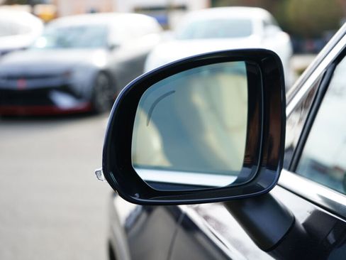 Used 2016 Volvo XC90 T6 Momentum w/ Momentum Plus Package image 11