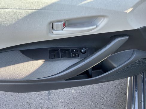 Used 2025 Toyota Corolla LE FWD image 18