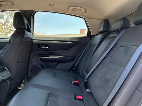 Used 2025 Nissan Ariya FWD image 19