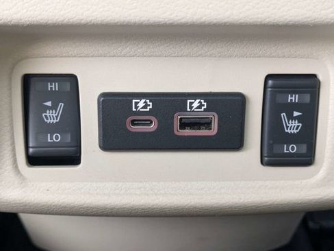 Used 2022 Nissan Maxima Platinum w/ Sport Mat Group FWD image 13