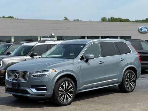 Used 2023 Volvo XC90 T8 Plus AWD/4WD image 35