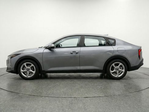 Used 2025 Kia K4 LXS image 5