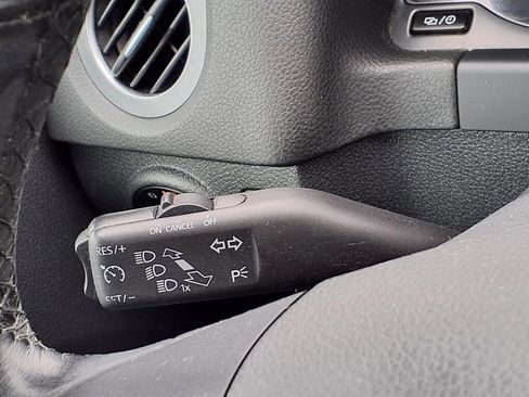 Used 2016 Volkswagen Tiguan S image 17