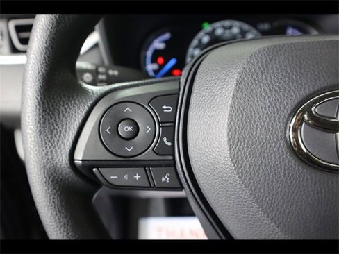 Used 2025 Toyota RAV4 XLE image 22