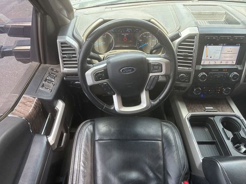 Used 2017 Ford F250 Lariat w/ Lariat Ultimate Package AWD/4WD image 2