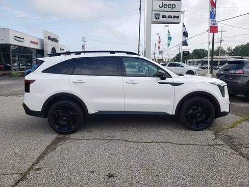 Used 2024 Kia Sorento X-Line EX AWD/4WD image 2